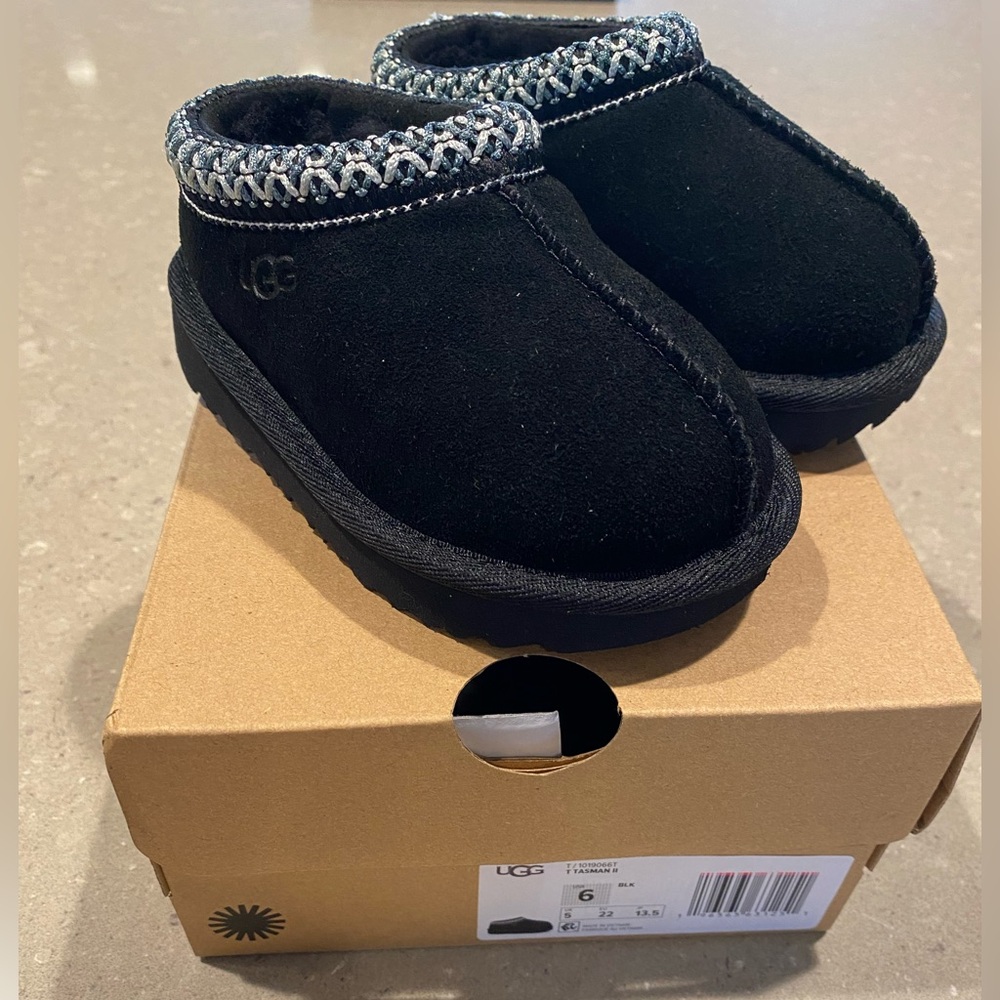 UGG TASMAN II